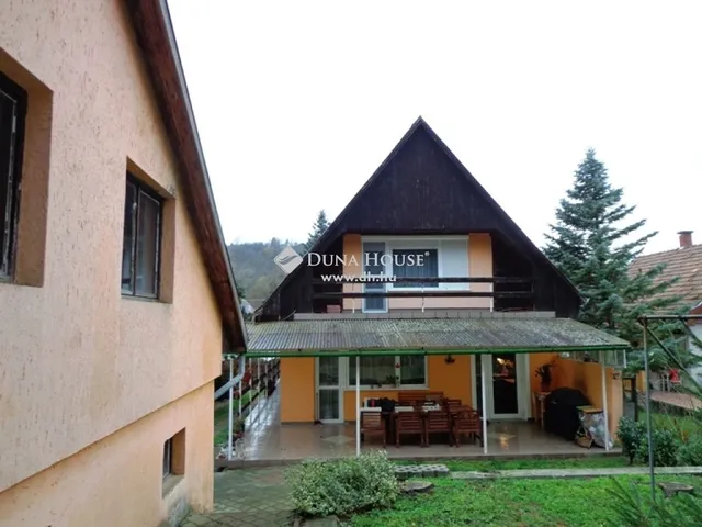 Eladó ház Zebegény 175 nm