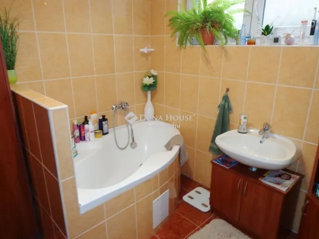 Eladó ház Zebegény 175 nm