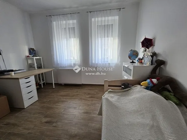 Eladó ház Vác 130 nm