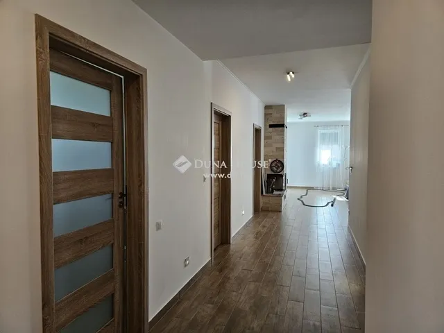 Eladó ház Vác 130 nm