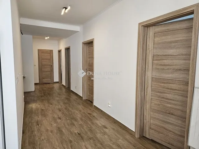 Eladó ház Vác 130 nm