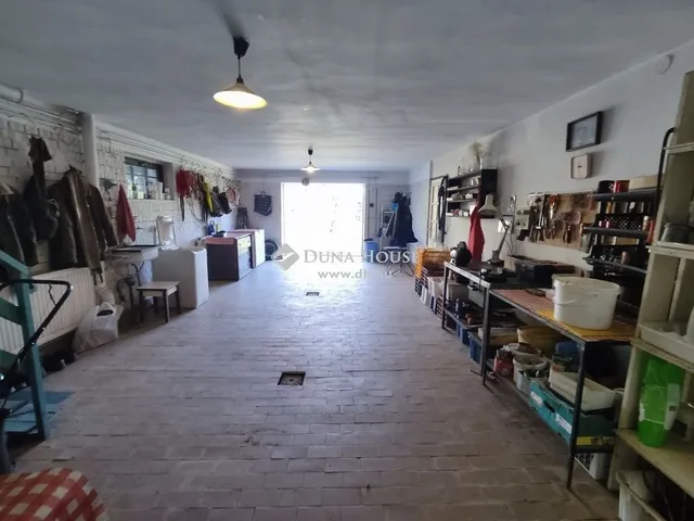 Eladó ház Dunabogdány 261 nm
