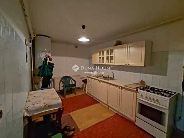 Eladó ház Dunabogdány 261 nm