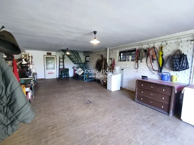 Eladó ház Dunabogdány 261 nm