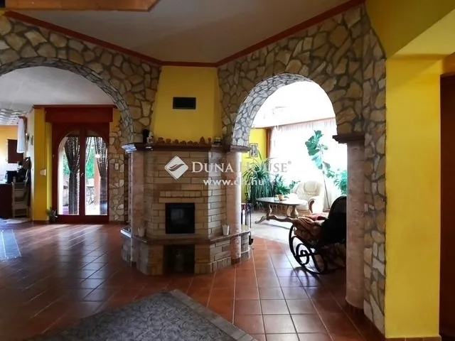Eladó ház Újhartyán 230 nm