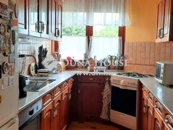Eladó ház Újhartyán 230 nm