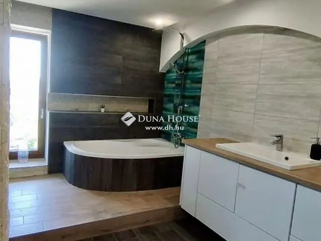 Eladó ház Szentendre 140 nm