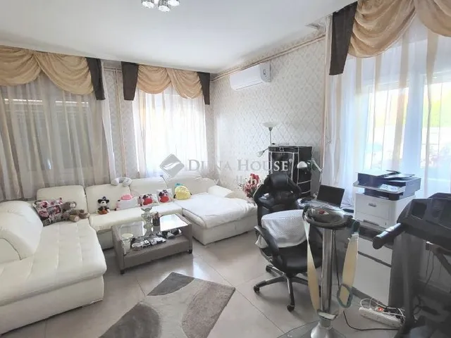 Eladó ház Érd 250 nm