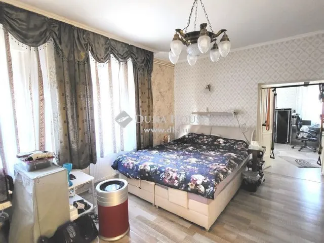 Eladó ház Érd 250 nm