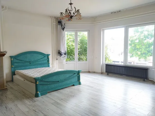 Eladó ház Dunaharaszti 400 nm