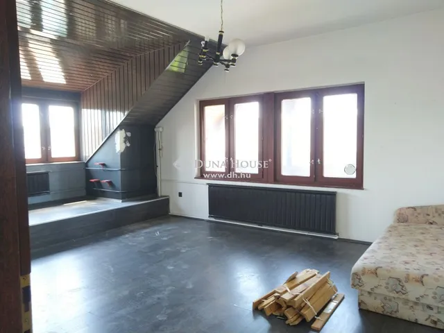 Eladó ház Dunaharaszti 400 nm