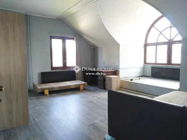 Eladó ház Dunaharaszti 400 nm