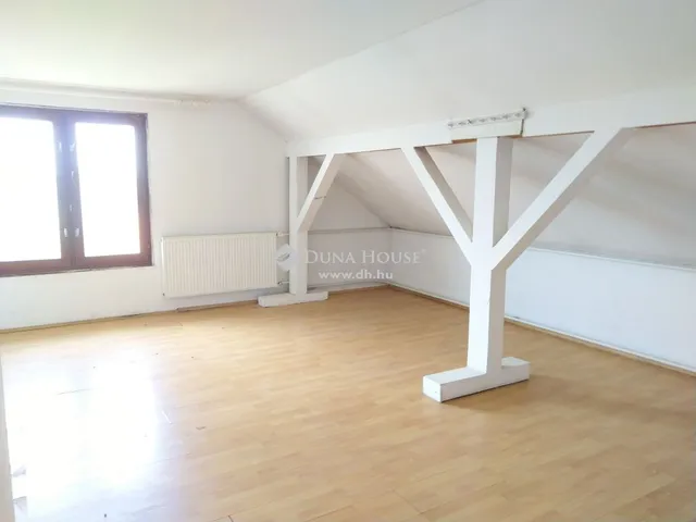 Eladó ház Dunaharaszti 400 nm