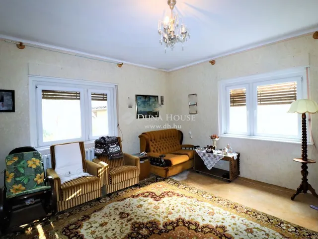 Eladó ház Törökbálint 264 nm