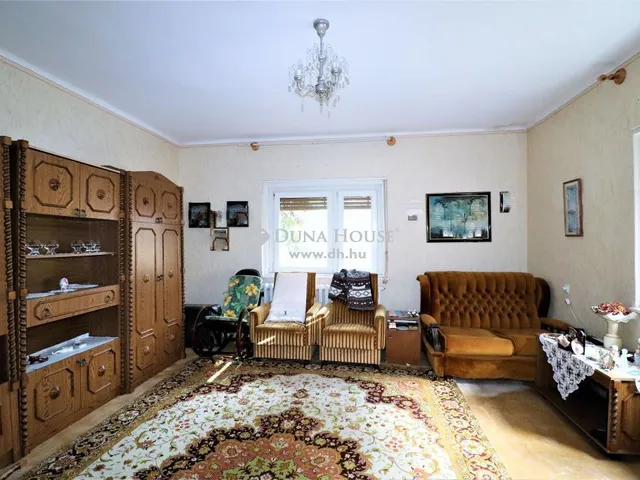 Eladó ház Törökbálint 264 nm