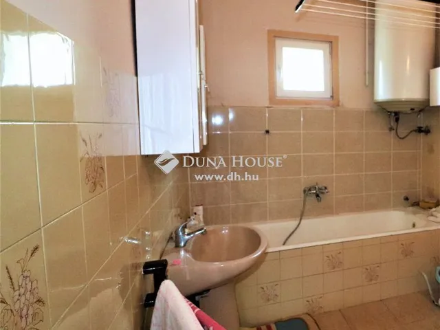 Eladó ház Törökbálint 264 nm