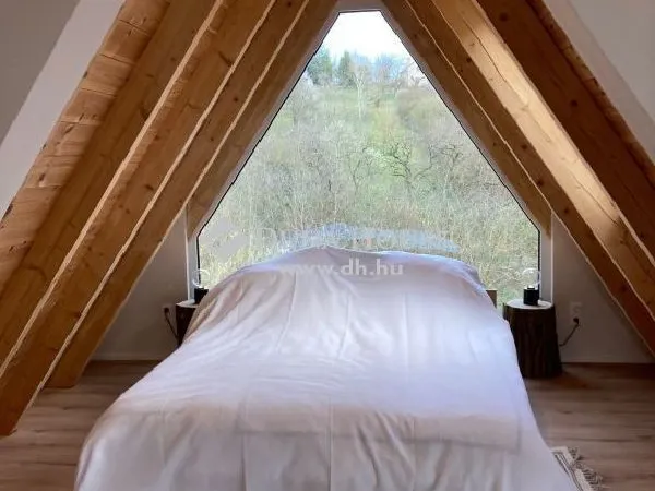 Eladó ház Zebegény 63 nm