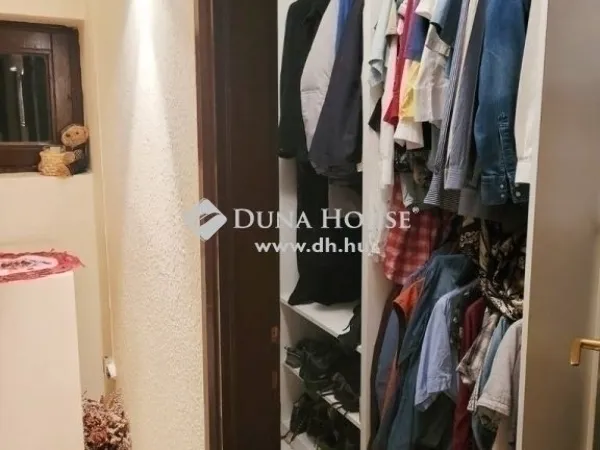 Eladó ház Budapest XVIII. kerület, Újpéteritelep 234 nm