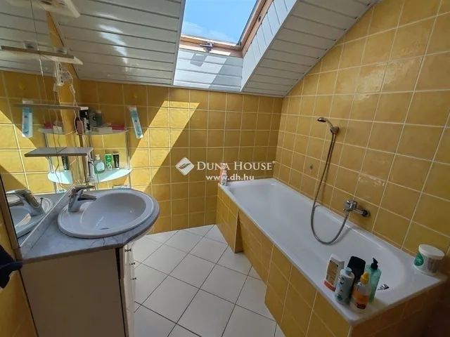 Eladó ház Budapest XVI. kerület 132 nm