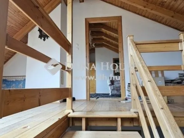 Eladó ház Pilisszentkereszt 240 nm