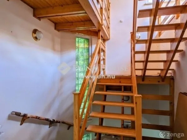 Eladó ház Pilisszentkereszt 240 nm