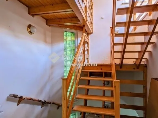 Eladó ház Pilisszentkereszt 240 nm