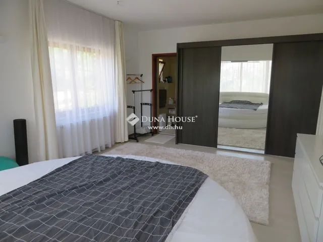 Eladó ház Páty 192 nm