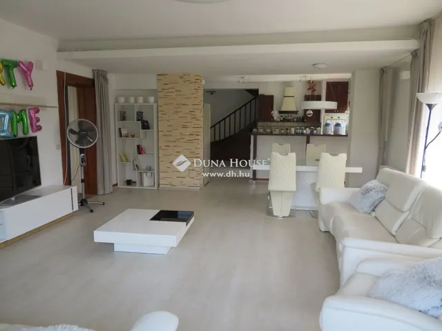 Eladó ház Páty 192 nm