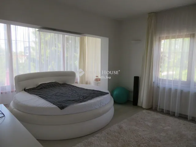 Eladó ház Páty 192 nm