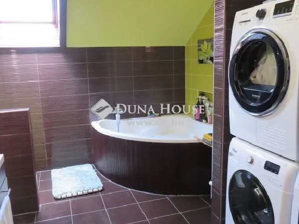 Eladó ház Páty 192 nm