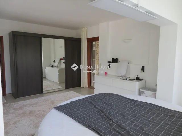 Eladó ház Páty 192 nm