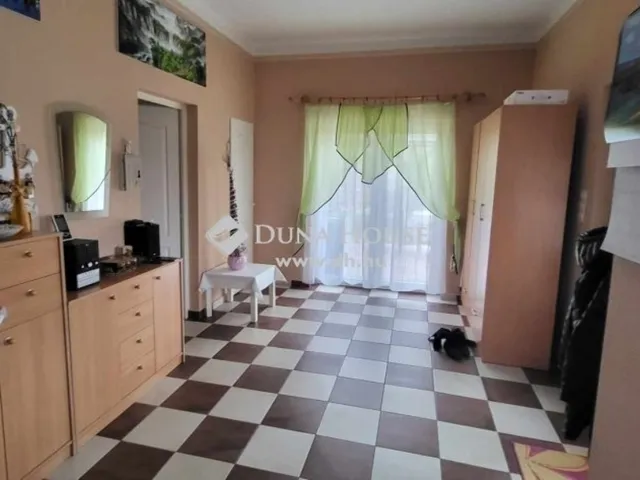 Eladó ház Budapest XVI. kerület, Sashalom 180 nm