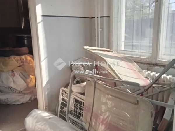 Eladó kereskedelmi és ipari ingatlan Budapest X. kerület 2538 nm