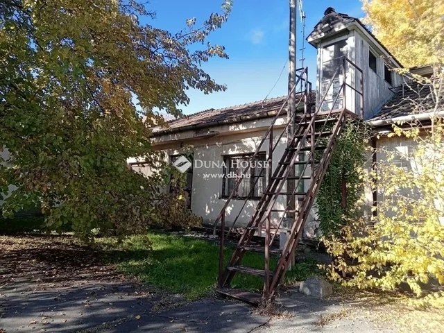 Eladó kereskedelmi és ipari ingatlan Budapest X. kerület 2538 nm