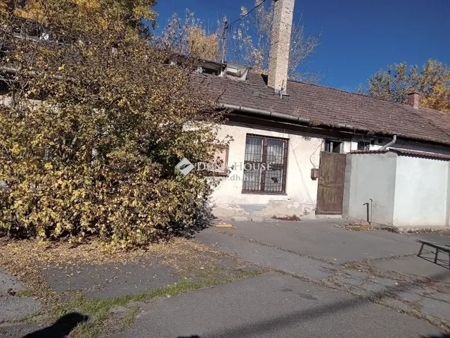 Eladó kereskedelmi és ipari ingatlan Budapest X. kerület 2538 nm