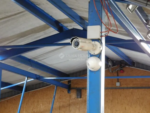 Eladó kereskedelmi és ipari ingatlan Budapest X. kerület 1103 nm