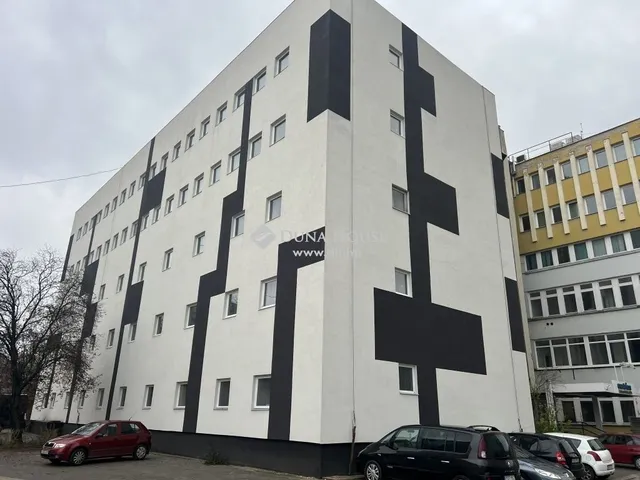 Eladó kereskedelmi és ipari ingatlan Budapest X. kerület, Felsőrákos 2283 nm