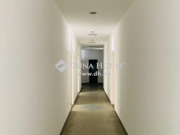 Eladó kereskedelmi és ipari ingatlan Budapest X. kerület, Felsőrákos 2283 nm