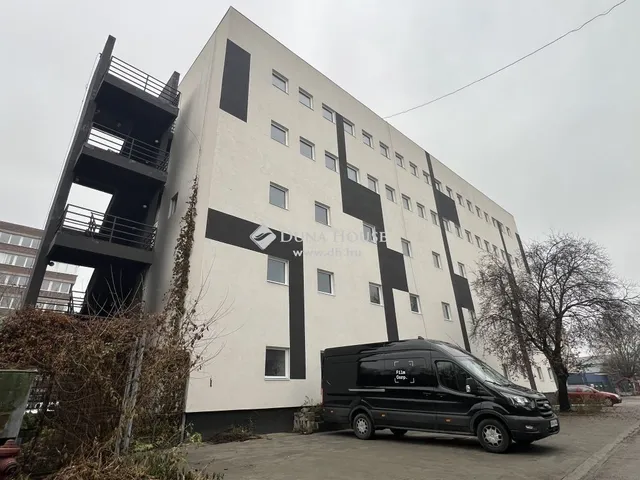 Eladó kereskedelmi és ipari ingatlan Budapest X. kerület, Felsőrákos 2283 nm