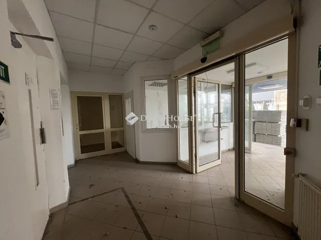 Eladó kereskedelmi és ipari ingatlan Budapest X. kerület, Felsőrákos 2283 nm