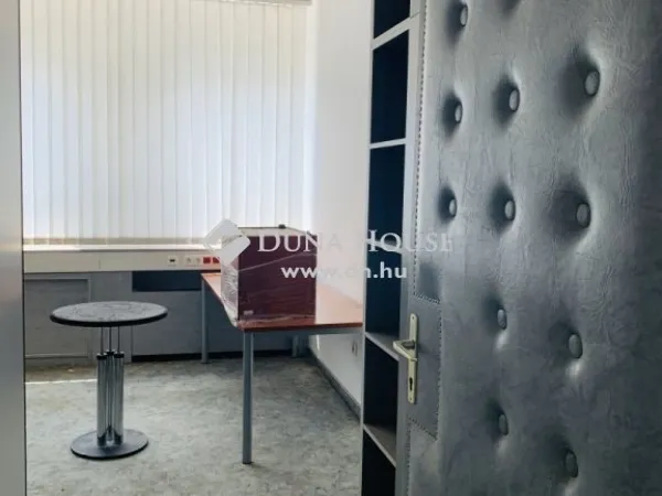 Eladó kereskedelmi és ipari ingatlan Budapest X. kerület, Felsőrákos 2283 nm