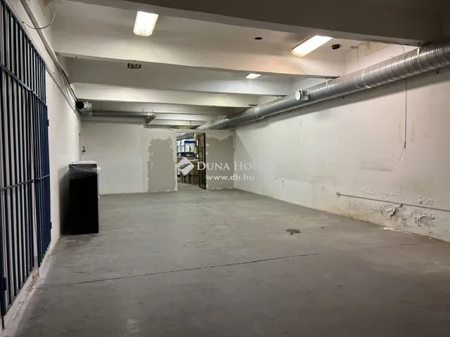 Eladó kereskedelmi és ipari ingatlan Budapest XI. kerület 820 nm