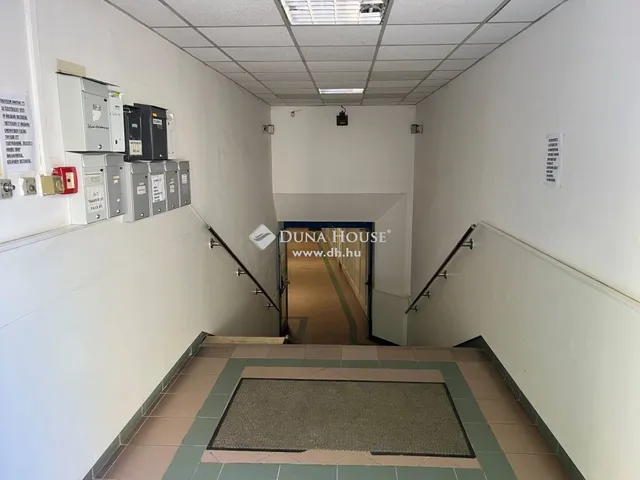 Eladó kereskedelmi és ipari ingatlan Budapest XI. kerület 820 nm