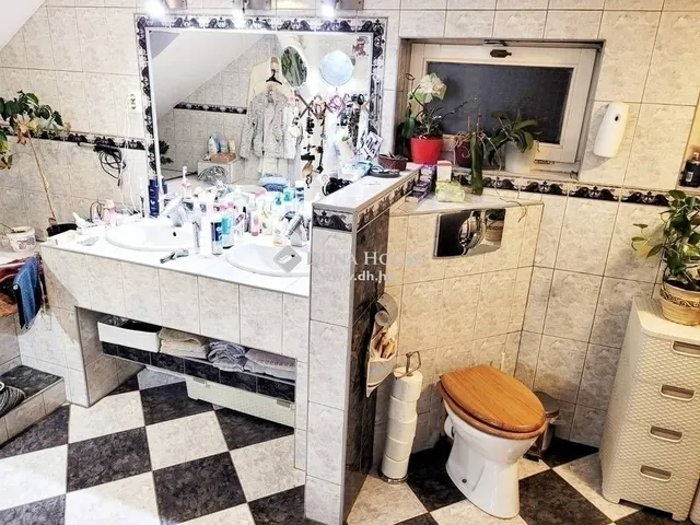 Eladó ház Budapest XVIII. kerület 234 nm