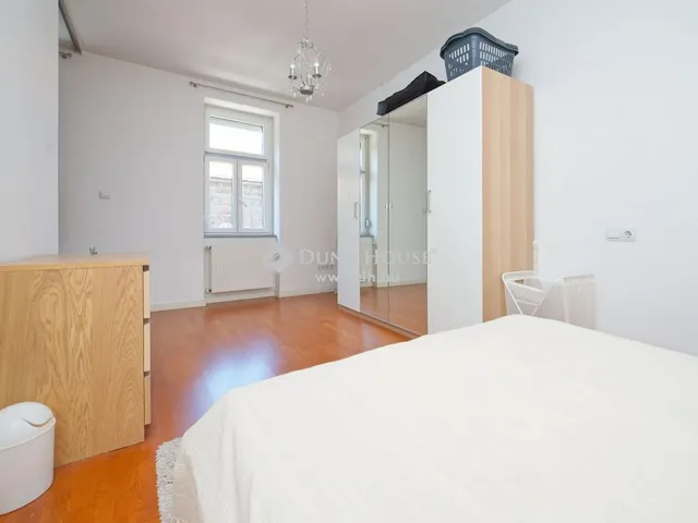 Eladó lakás Budapest VI. kerület, Nagykörúton belüli terület 64 nm