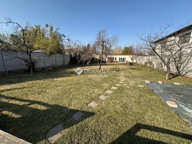 Eladó ház Budapest XXI. kerület 240 nm