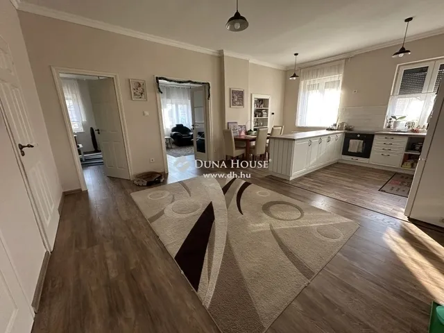 Eladó ház Budapest XXI. kerület 240 nm