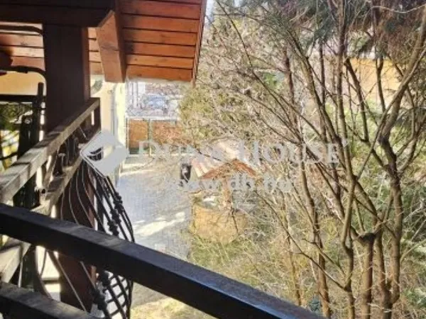 Eladó ház Budakeszi 240 nm