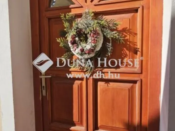 Eladó ház Budakeszi 240 nm