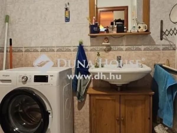 Eladó ház Budakeszi 240 nm